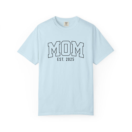 Mom Est. 2025 Old school T-Shirt