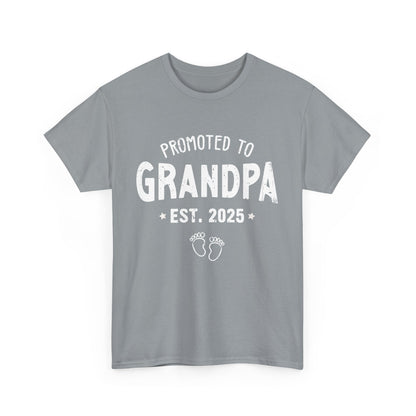 Promoted to Grandpa est 2025 T-Shirt