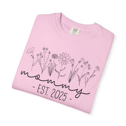 Mommy Est 2025 Floral T-Shirt