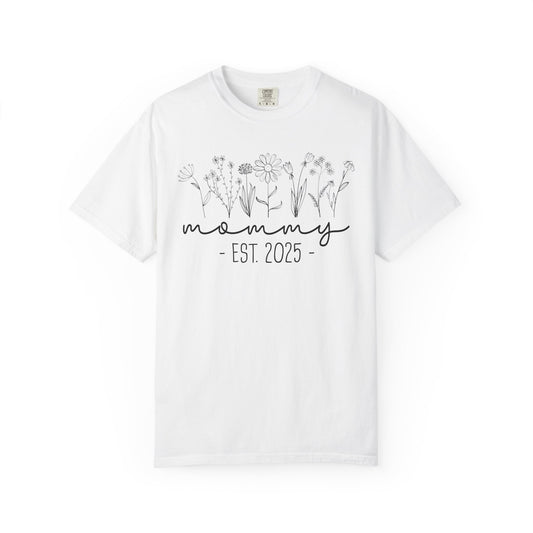 Mommy Est 2025 Floral T-Shirt
