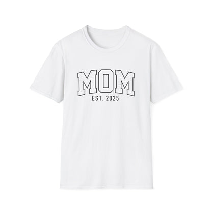 Mom Est. 2025 Old school T-Shirt