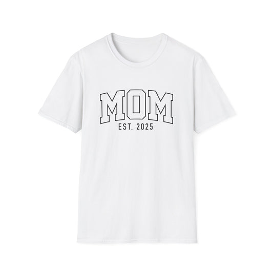 Mom Est. 2025 Old school T-Shirt