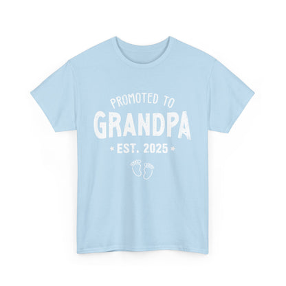 Promoted to Grandpa est 2025 T-Shirt
