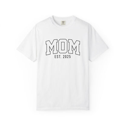 Mom Est. 2025 Old school T-Shirt