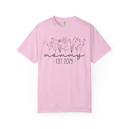Mommy Est 2025 Floral T-Shirt