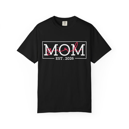 Girl Mom est 2026 t-shirt – pregnancy announcement shirt for expecting mothers, soon to be mommy 2026, new mom gift idea